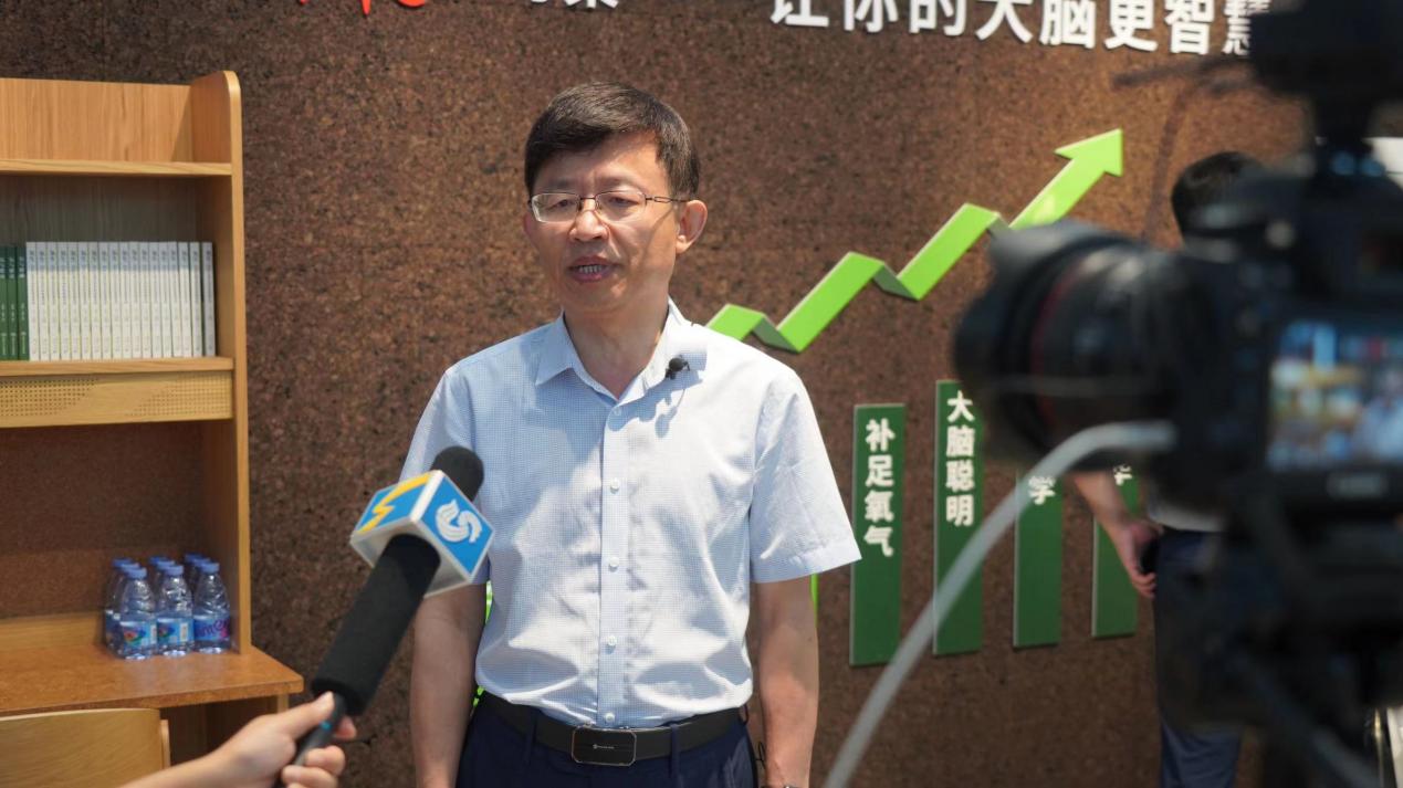 得高補(bǔ)氧學(xué)習(xí)桌亮相山東教育裝備博覽會(huì),富氧科技助力教育發(fā)展! image4 得高補(bǔ)氧學(xué)習(xí)桌亮相山東教育裝備博覽會(huì),富氧科技助力教育發(fā)展! image4